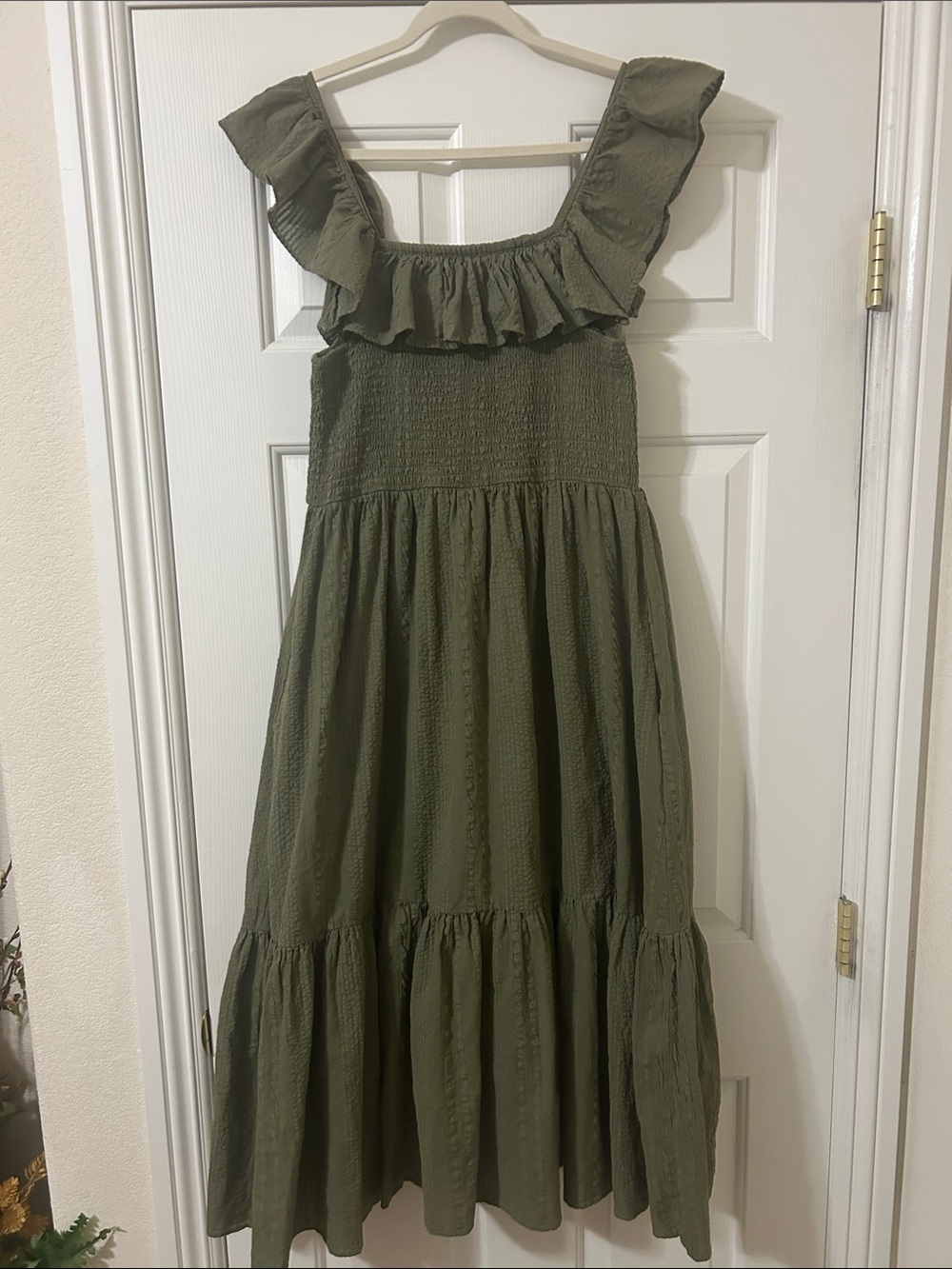 DOTTI Olive Green Ruffle Peasant Maxi Dress. Women’s Size Medium.